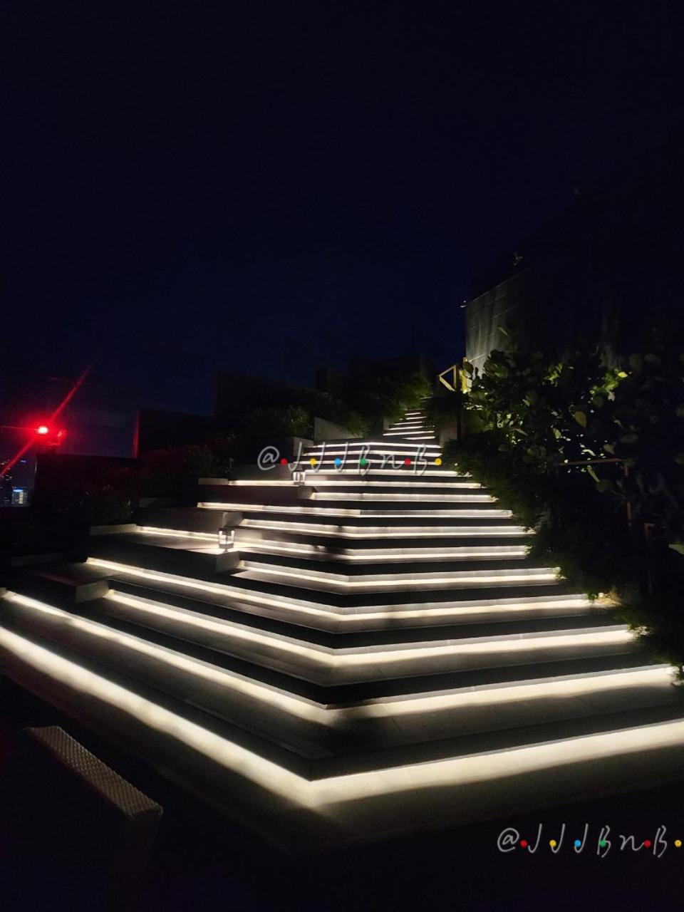 Edge Central Pattaya By Jjj Luaran gambar