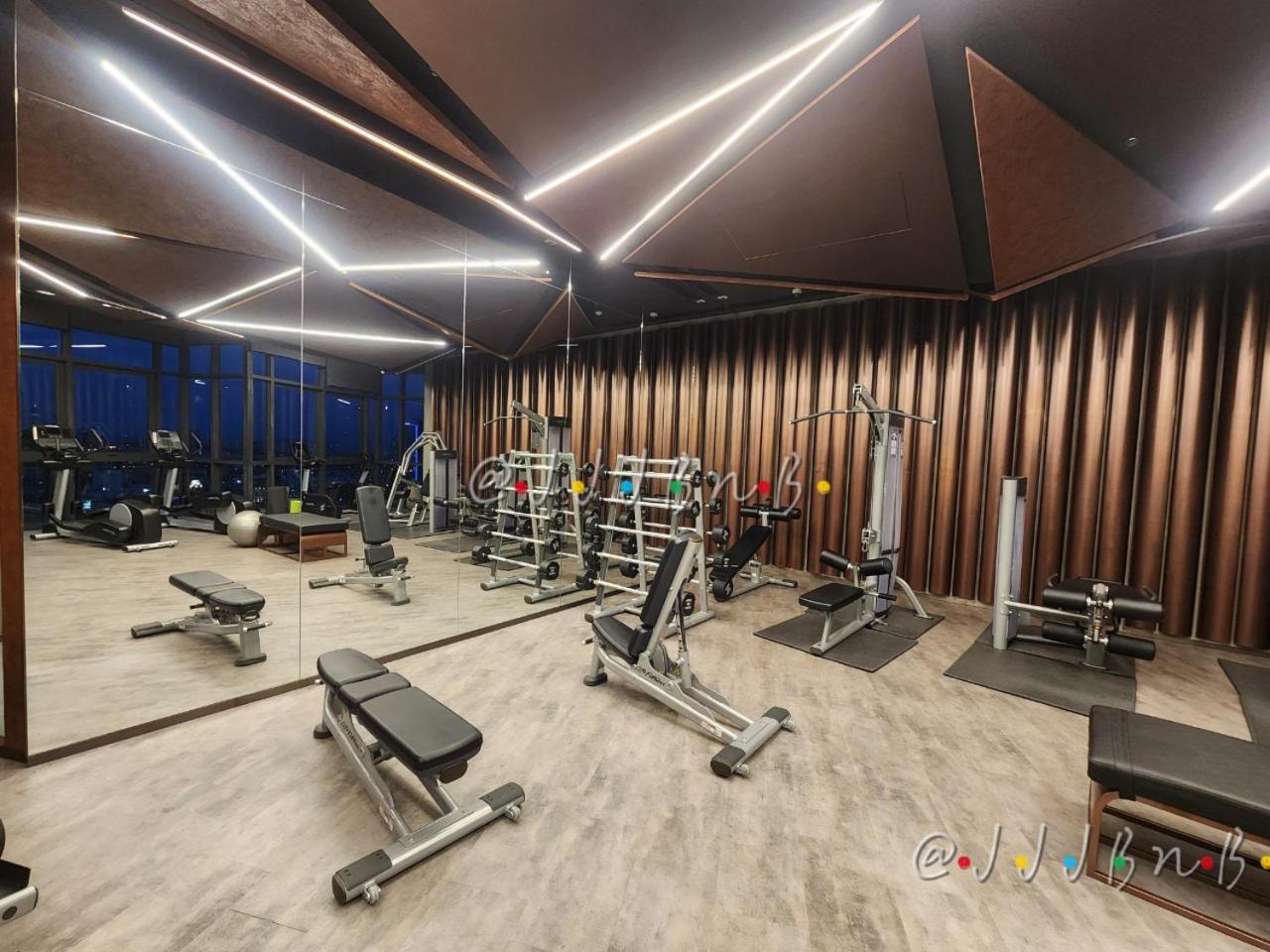 Edge Central Pattaya By Jjj Luaran gambar